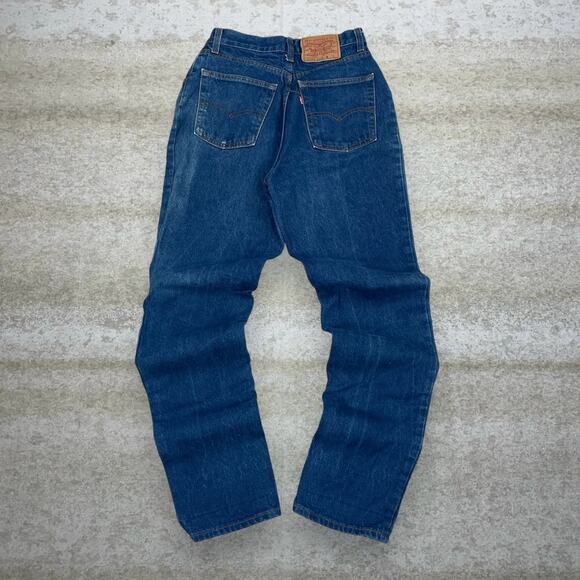 Vintage Levis Jeans 505 Regular Straight Leg Fit Dark Wash Denim Made in USA 80s - Picture 1 of 5